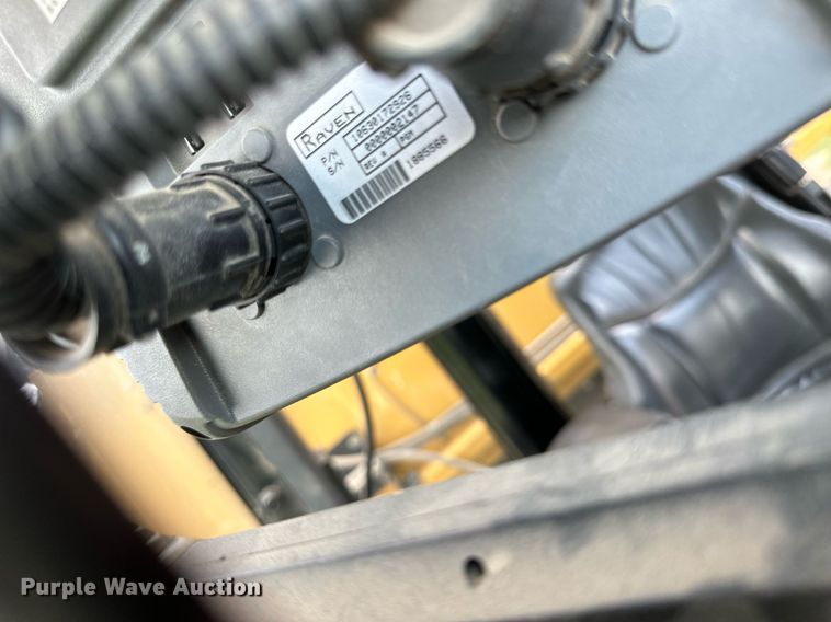 image for item KL9018 2012 TerraGator TG8400  sprayer