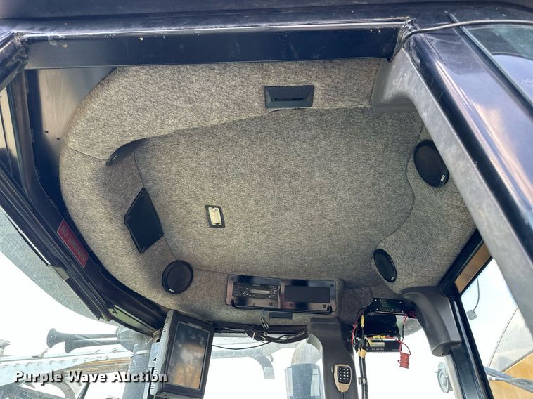 image for item KL9018 2012 TerraGator TG8400  sprayer