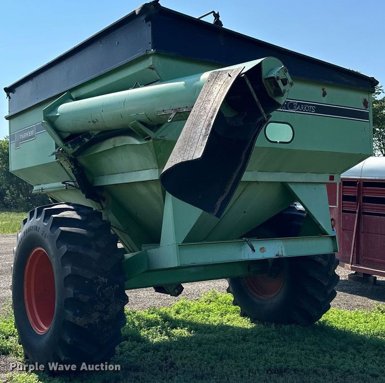 image for item KL9031 Parker 450  grain cart