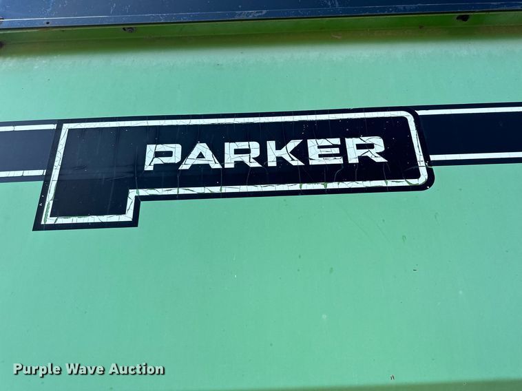 image for item KL9031 Parker 450  grain cart