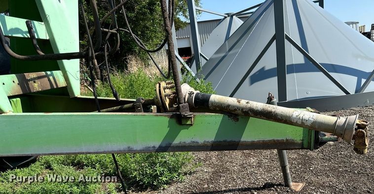 image for item KL9031 Parker 450  grain cart