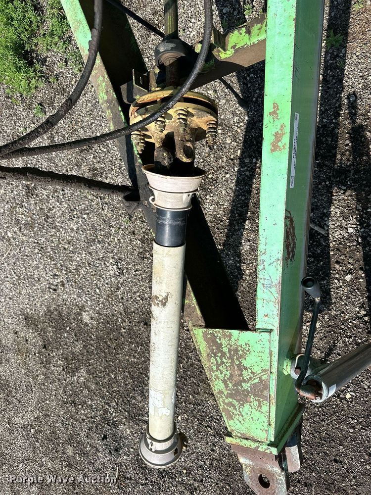 image for item KL9031 Parker 450  grain cart