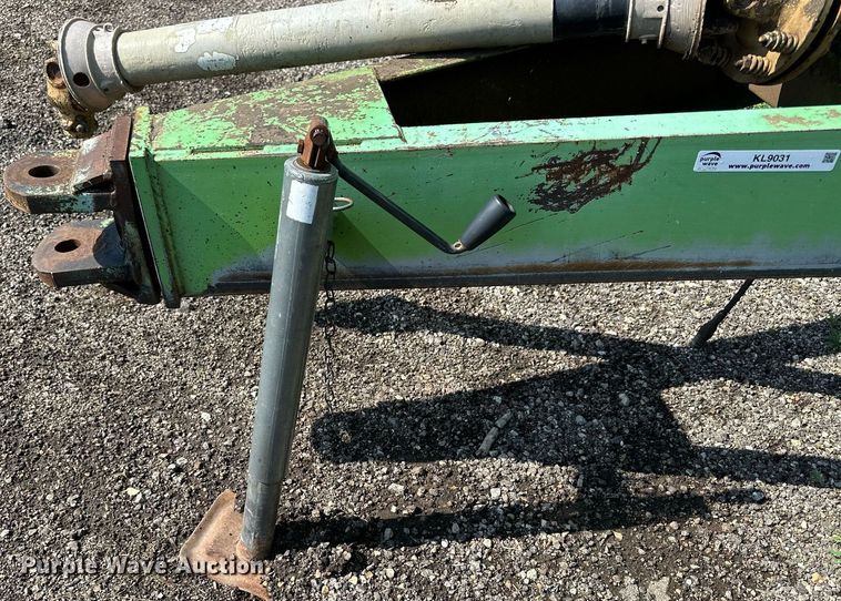 image for item KL9031 Parker 450  grain cart