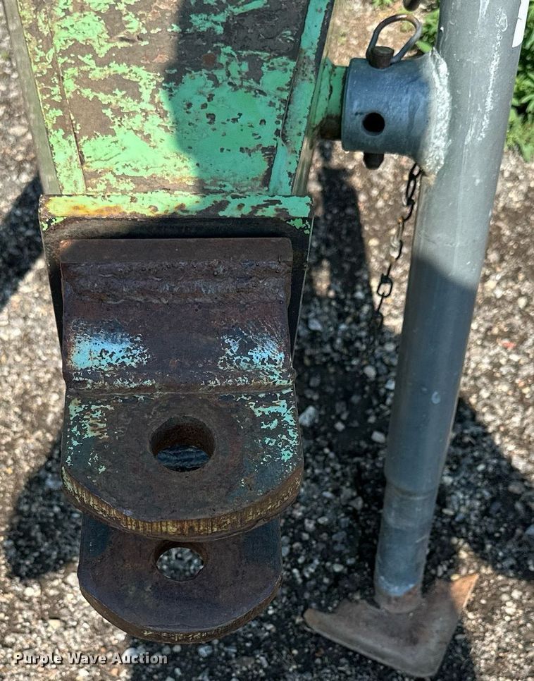 image for item KL9031 Parker 450  grain cart