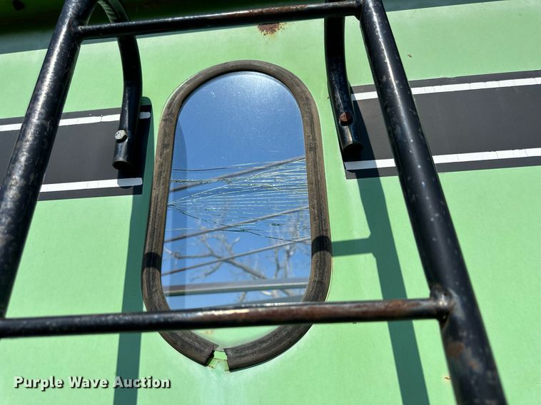 image for item KL9031 Parker 450  grain cart