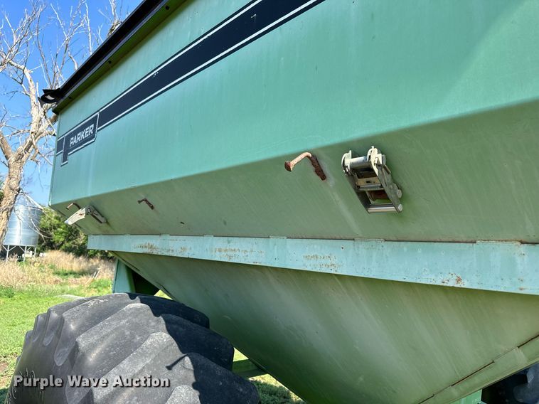 image for item KL9031 Parker 450  grain cart