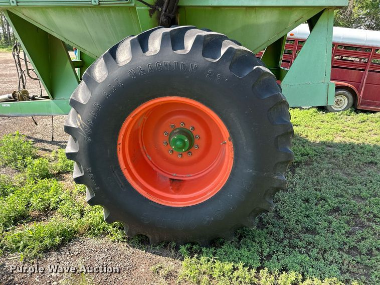 image for item KL9031 Parker 450  grain cart