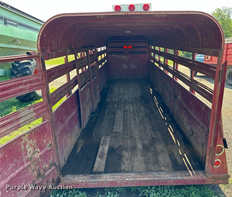 image for item KL9032 1974 Supreme  livestock trailer