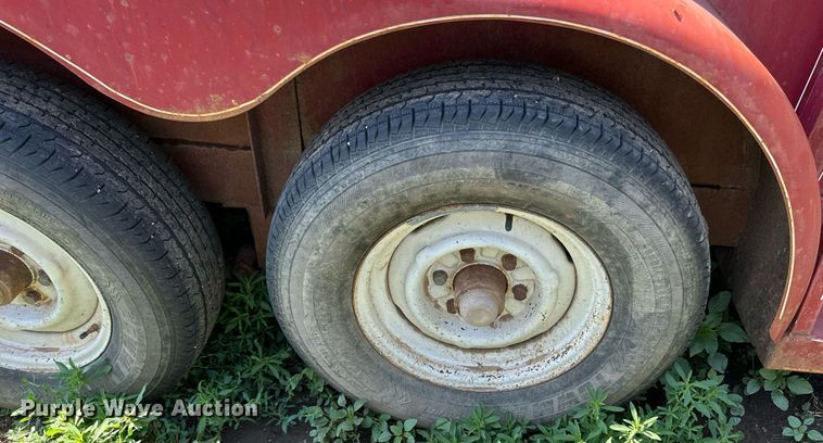 image for item KL9032 1974 Supreme  livestock trailer