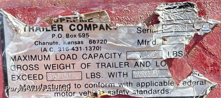 image for item KL9032 1974 Supreme  livestock trailer