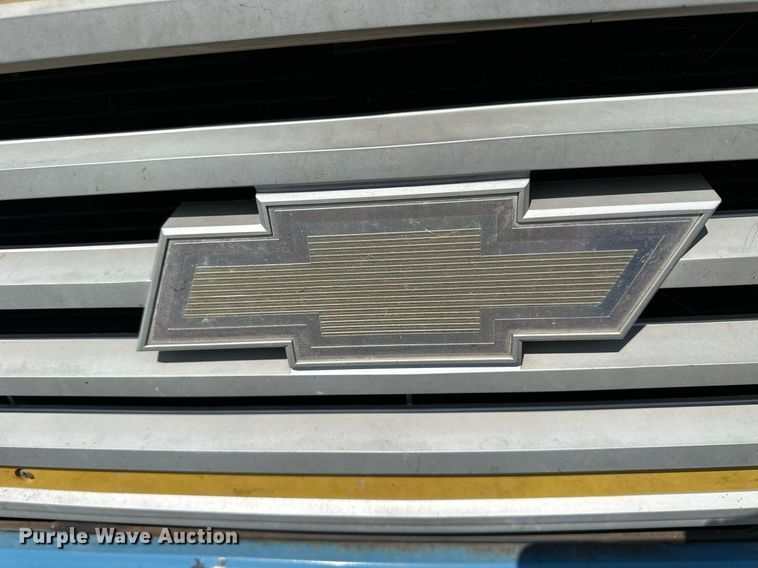 image for item KL9033 1974 Chevrolet  C60 grain truck