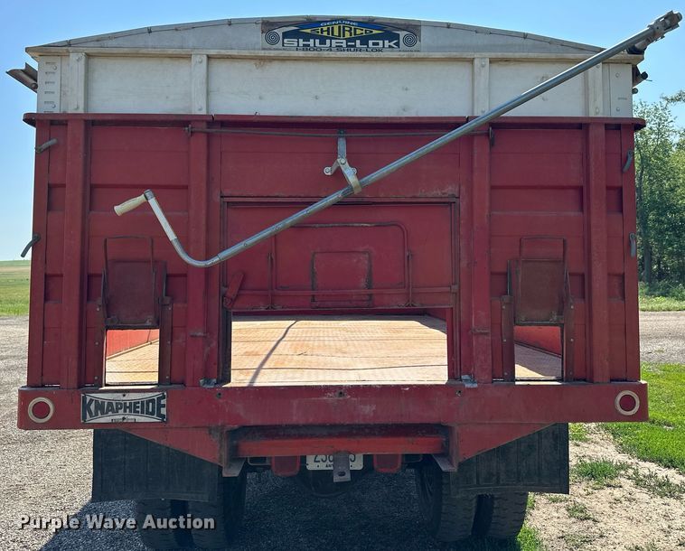 image for item KL9033 1974 Chevrolet  C60 grain truck