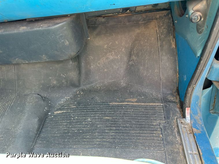 image for item KL9033 1974 Chevrolet  C60 grain truck