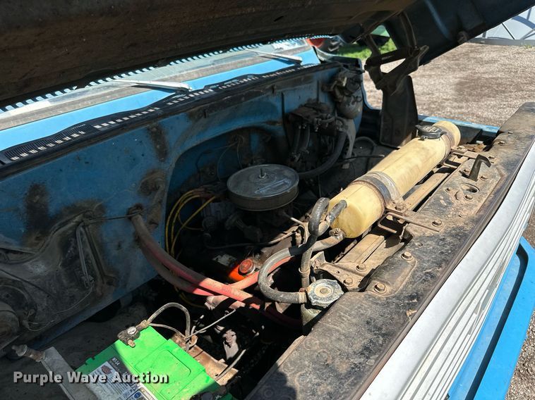 image for item KL9033 1974 Chevrolet  C60 grain truck