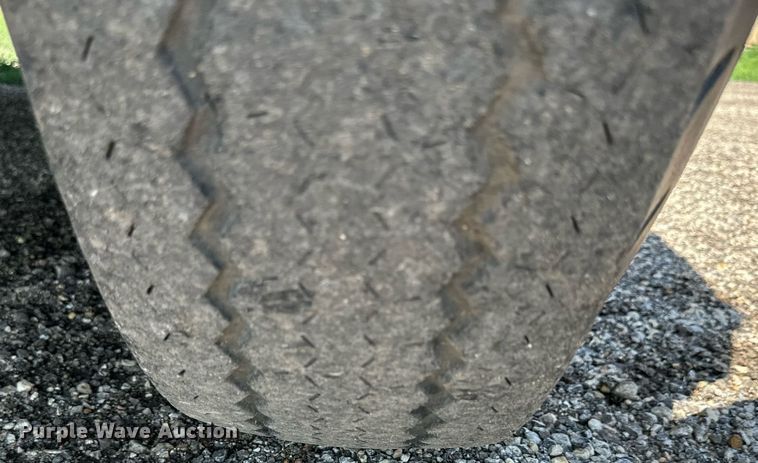 image for item KL9033 1974 Chevrolet  C60 grain truck