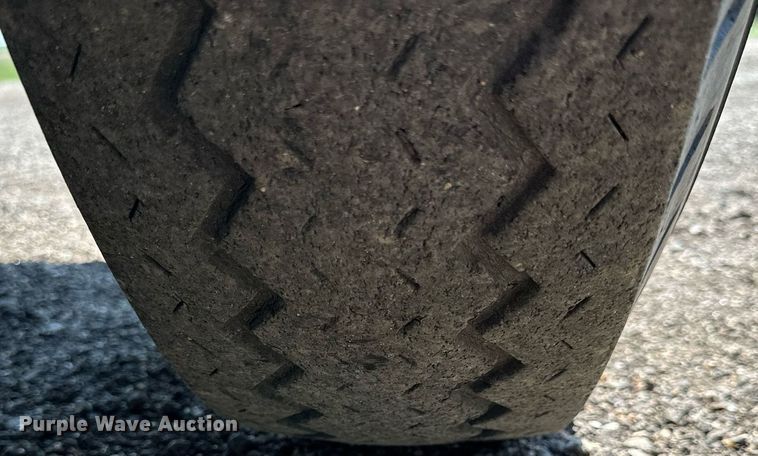 image for item KL9033 1974 Chevrolet  C60 grain truck