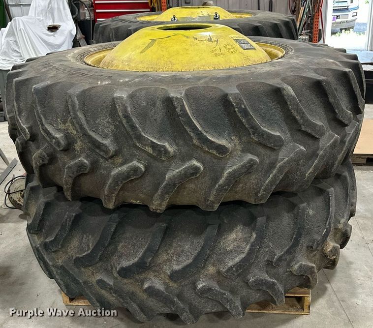 image for item KL9034 (4) 520/85R38 tires