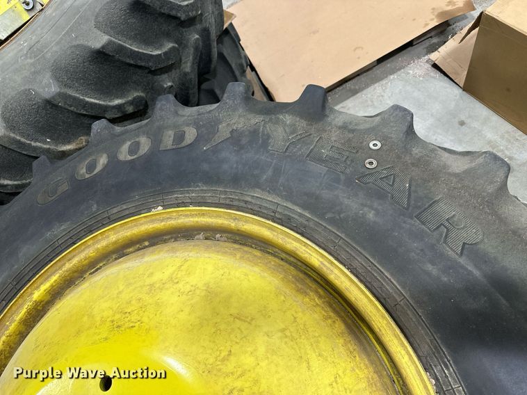 image for item KL9034 (4) 520/85R38 tires