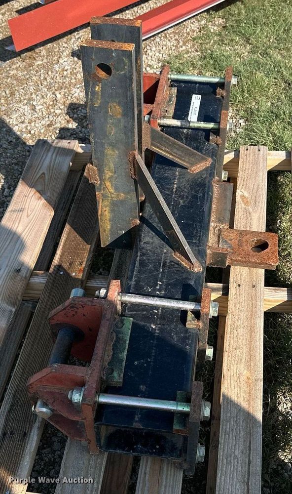 image for item KL9037 Three point to pin hitch adapter