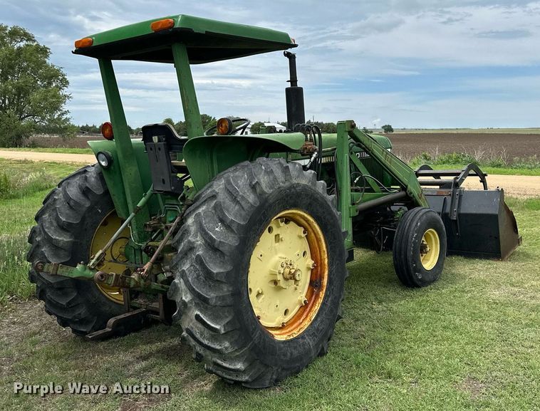 image for item KL9042 John Deere 2940  tractor