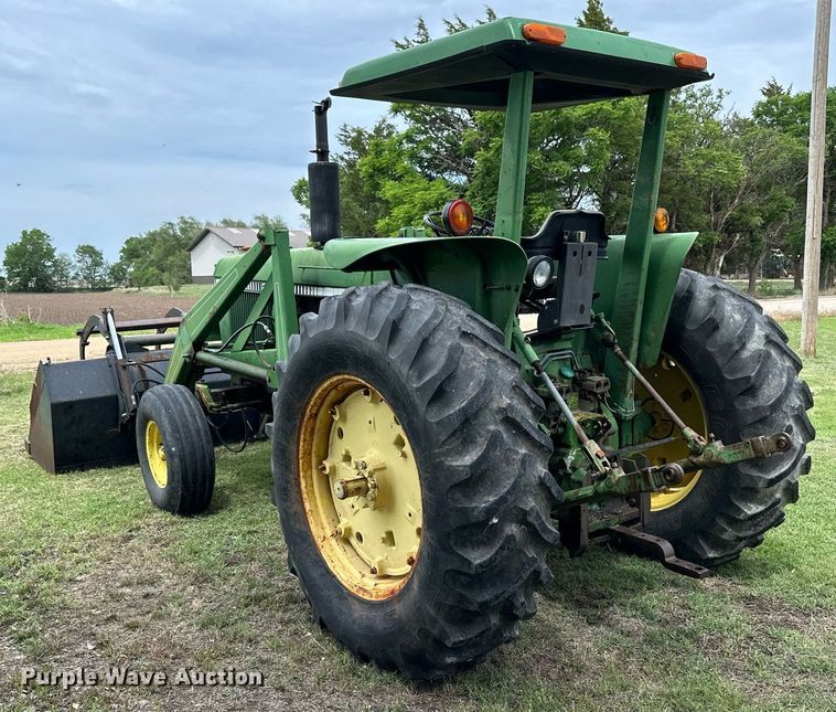 image for item KL9042 John Deere 2940  tractor