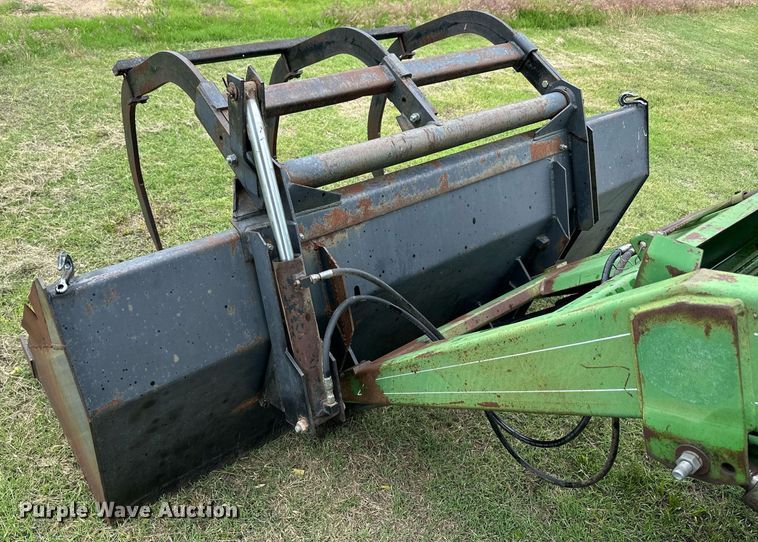 image for item KL9042 John Deere 2940  tractor