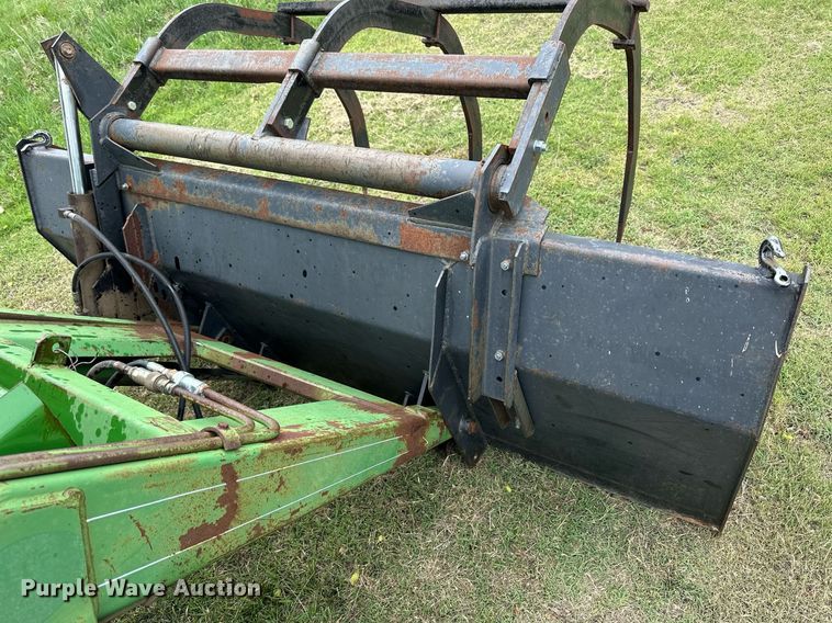 image for item KL9042 John Deere 2940  tractor