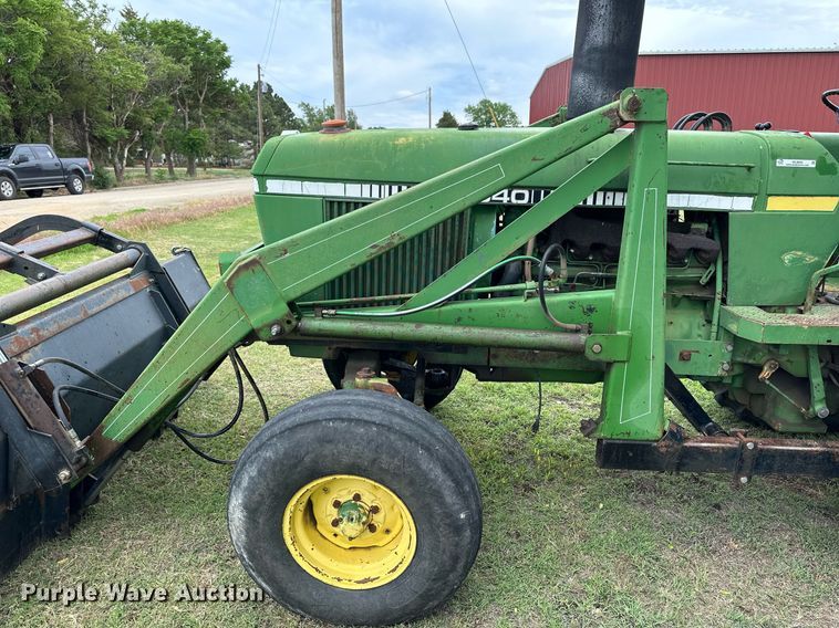 image for item KL9042 John Deere 2940  tractor