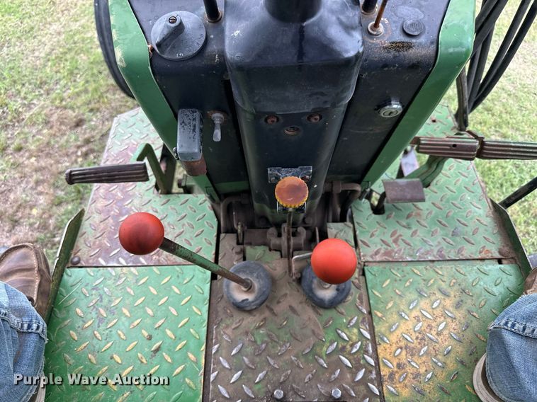 image for item KL9042 John Deere 2940  tractor