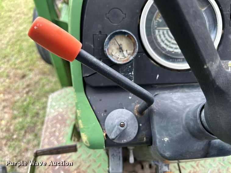 image for item KL9042 John Deere 2940  tractor