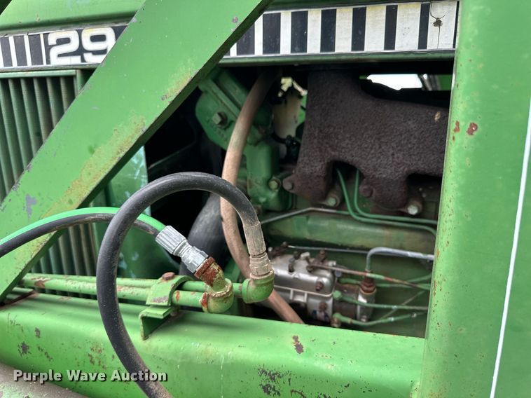 image for item KL9042 John Deere 2940  tractor