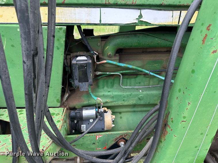 image for item KL9042 John Deere 2940  tractor