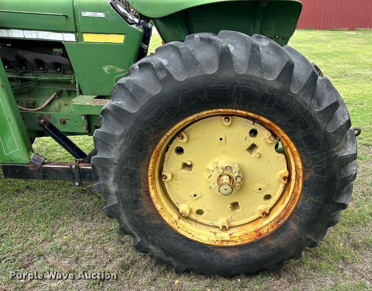 image for item KL9042 John Deere 2940  tractor