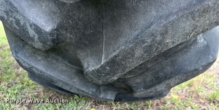 image for item KL9042 John Deere 2940  tractor