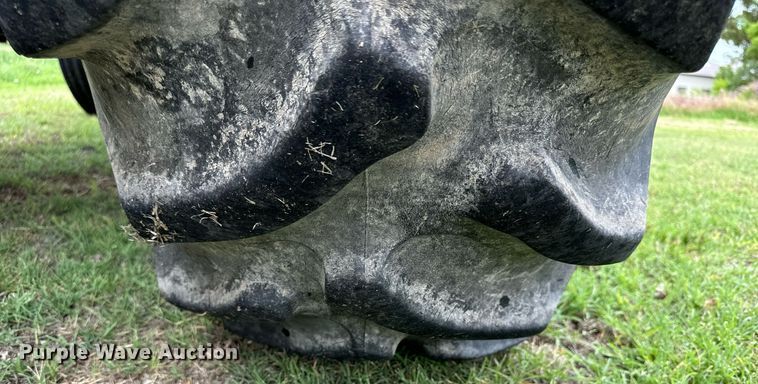 image for item KL9042 John Deere 2940  tractor