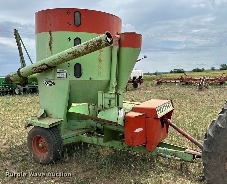image for item KL9045 Owatonna 117  feed mixer
