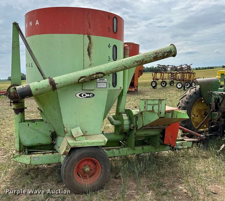 image for item KL9045 Owatonna 117  feed mixer