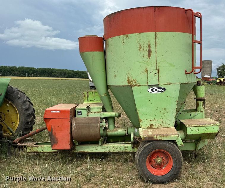image for item KL9045 Owatonna 117  feed mixer
