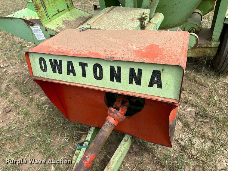 image for item KL9045 Owatonna 117  feed mixer