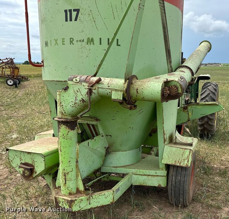 image for item KL9045 Owatonna 117  feed mixer