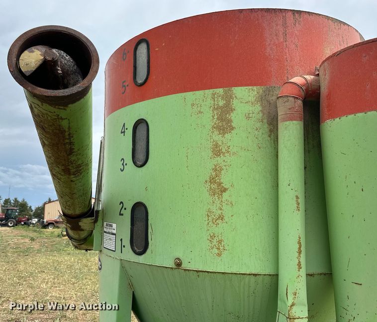 image for item KL9045 Owatonna 117  feed mixer