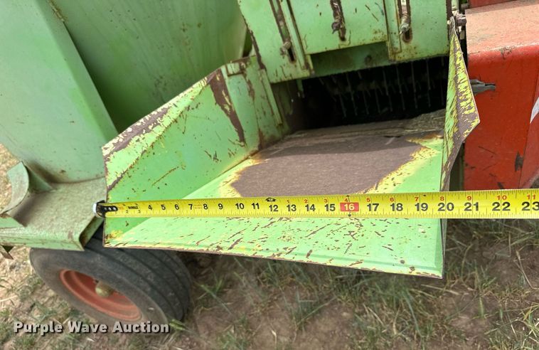 image for item KL9045 Owatonna 117  feed mixer