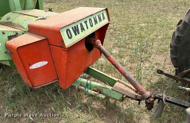 image for item KL9045 Owatonna 117  feed mixer