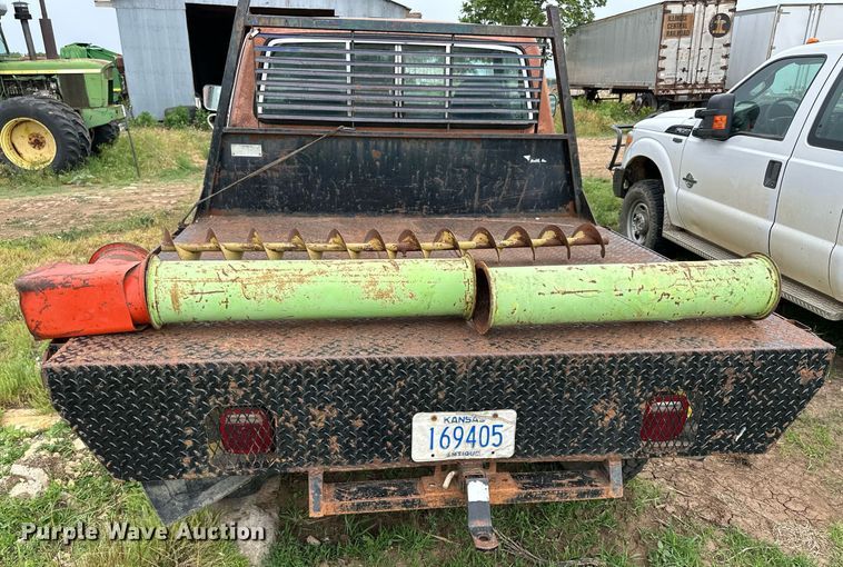 image for item KL9045 Owatonna 117  feed mixer