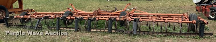 image for item KL9046 Allis Chalmers 1300  field cultivator
