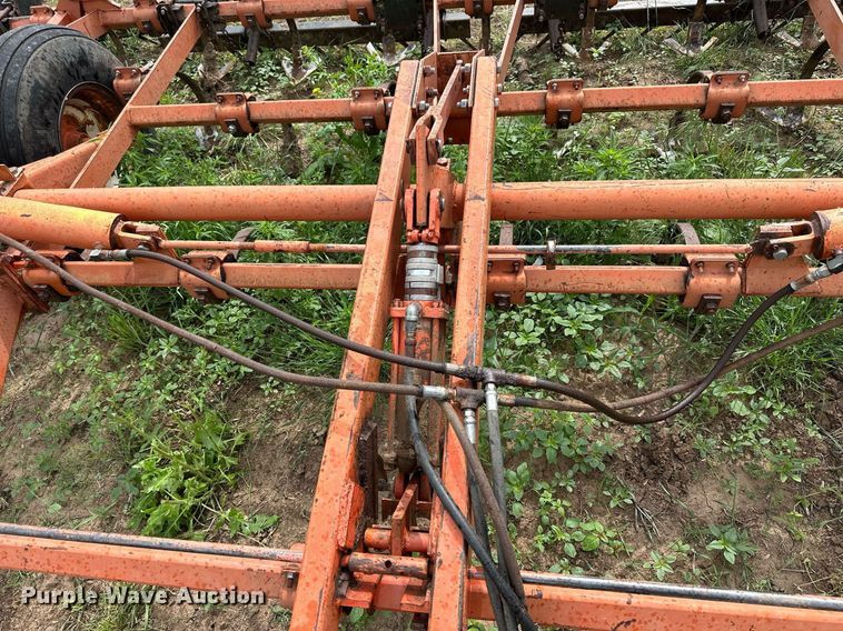 image for item KL9046 Allis Chalmers 1300  field cultivator