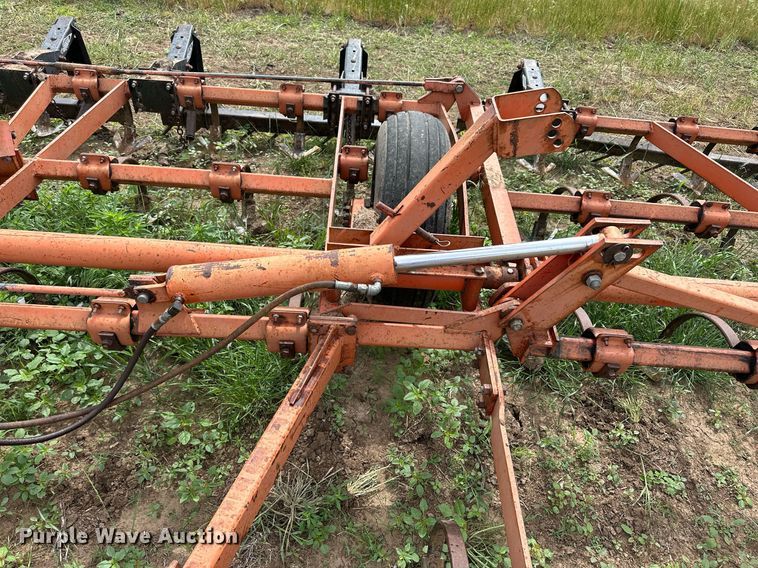 image for item KL9046 Allis Chalmers 1300  field cultivator