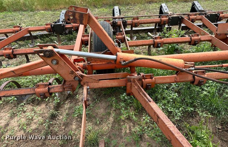 image for item KL9046 Allis Chalmers 1300  field cultivator