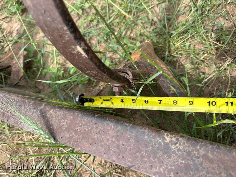 image for item KL9046 Allis Chalmers 1300  field cultivator