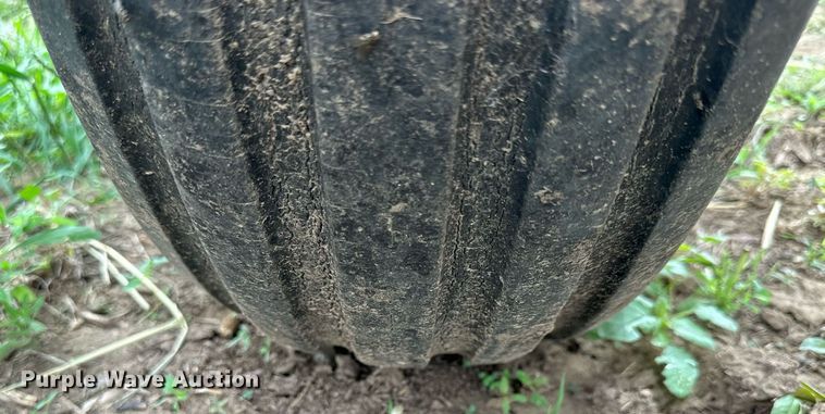 image for item KL9046 Allis Chalmers 1300  field cultivator